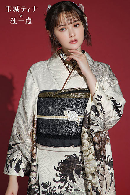 玉城ティナ×紅一点